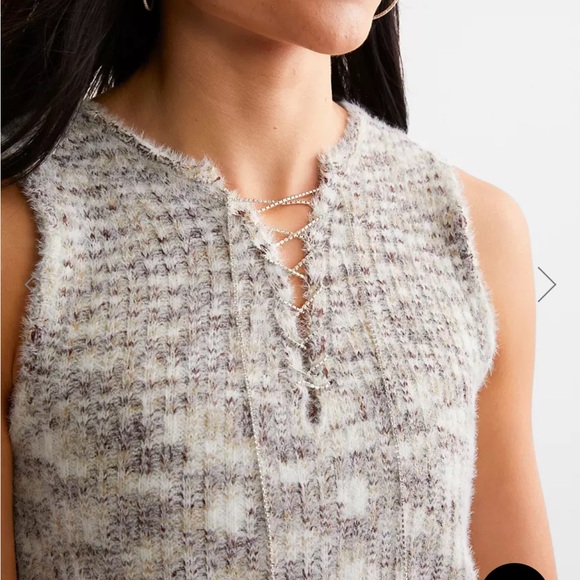 Top from buckle - Picture 3 of 4